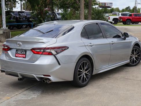 Used 2023 Toyota Camry SE w/ Convenience Package FWD image 2