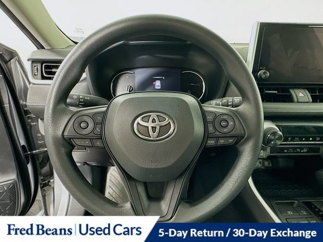 Used 2023 Toyota RAV4 XLE AWD/4WD image 15
