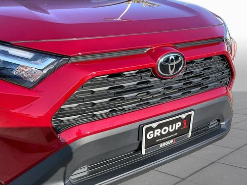 Used 2024 Toyota RAV4 XLE Premium FWD image 28