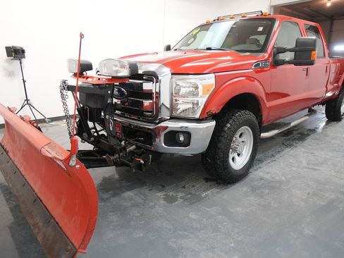 Used 2014 Ford F350 Lariat image 3