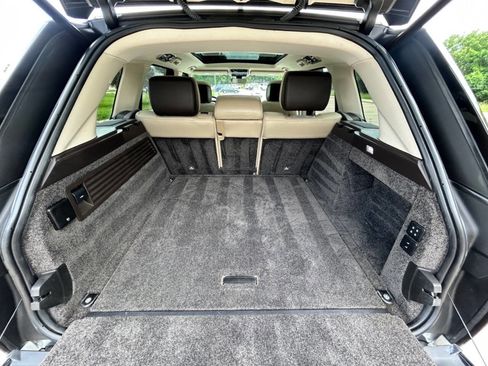 Used 2019 Land Rover Range Rover HSE image 11