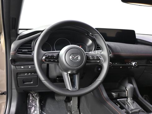 Used 2025 MAZDA MAZDA3 Carbon image 12