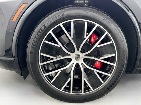 New 2025 Porsche Macan Turbo Electric image 33
