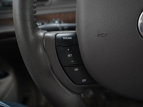 Used 2009 Mercury Grand Marquis LS RWD image 24