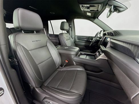 Used 2021 GMC Yukon Denali image 30