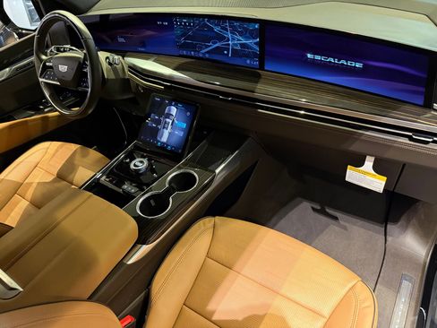 New 2026 Cadillac Escalade Luxury w/ Touring Package image 54