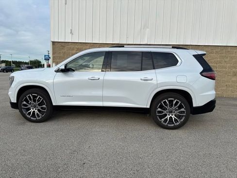 Used 2026 GMC Acadia Denali Ultimate w/ LPO, Floor Liner Package AWD/4WD image 8