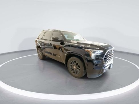 Certified 2023 Toyota Sequoia Platinum AWD/4WD image 2