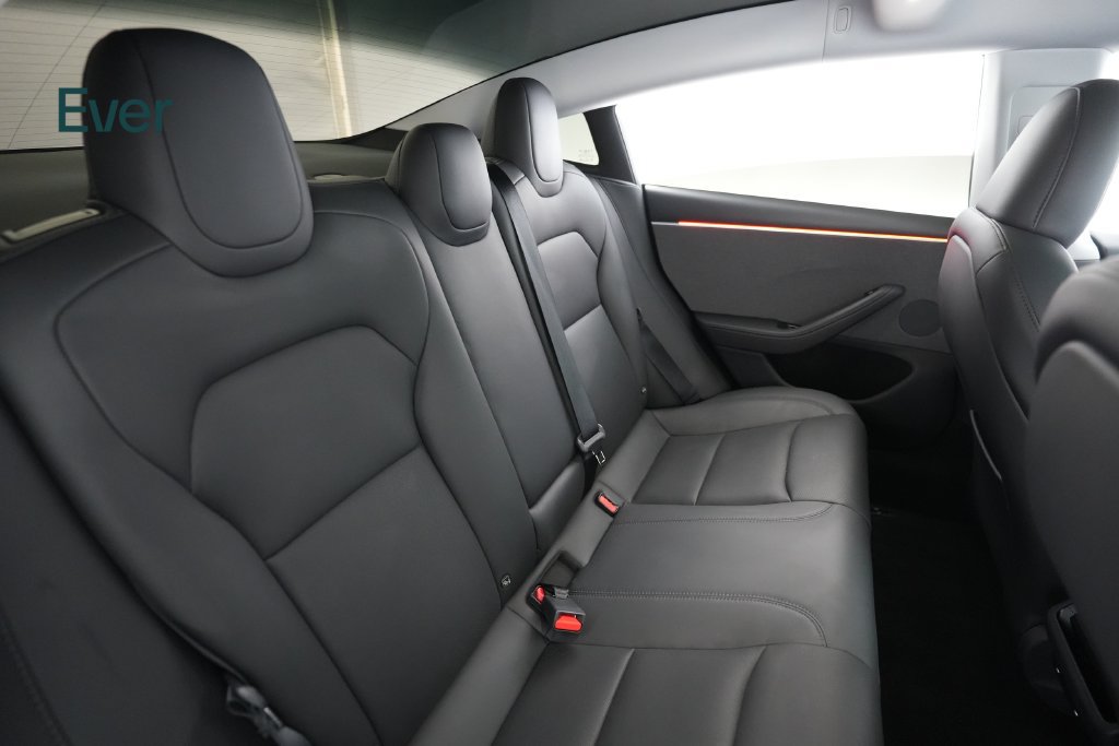 Used 2024 Tesla Model 3 Standard Range RWD image 5