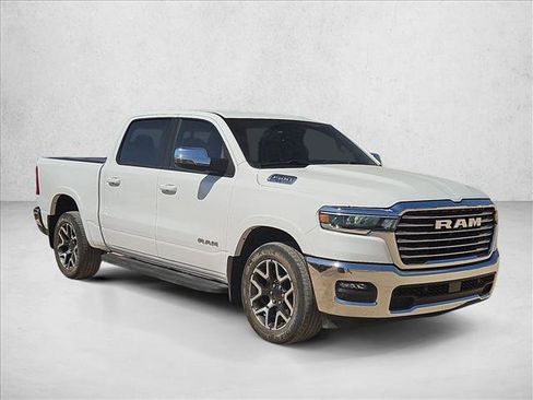 Used 2025 RAM 1500 Laramie AWD/4WD image 3