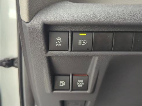 Used 2024 Toyota Sienna XLE image 20