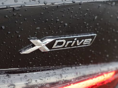 Used 2024 BMW 430i xDrive Coupe w/ Premium Package image 18