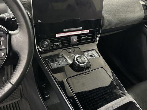 Used 2023 Toyota bZ4X Limited image 18