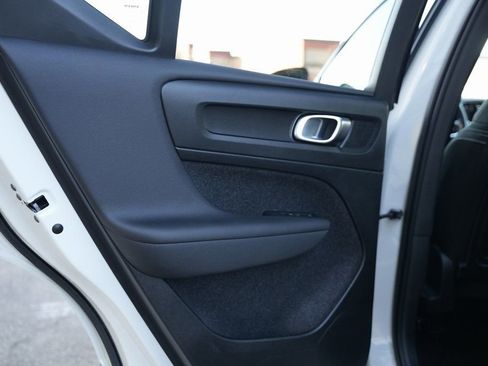 Used 2023 Volvo XC40 Recharge Ultimate image 95