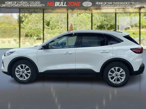 Certified 2023 Ford Escape Active w/ Cold Weather Package FWD image 2
