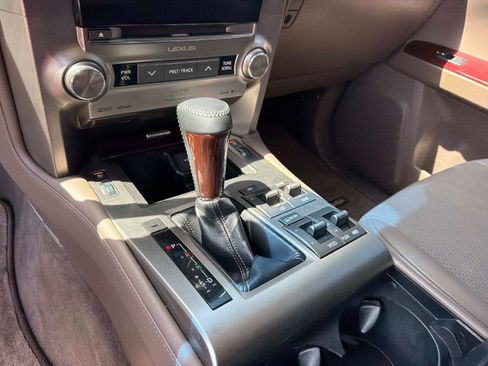 Used 2019 Lexus GX 460 Luxury AWD/4WD image 23