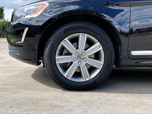 Used 2017 Volvo XC60 T5 Inscription w/ Preferred Option Package AWD/4WD image 12