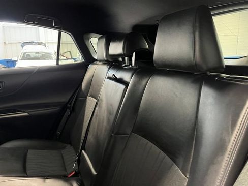 Used 2021 Toyota Venza XLE w/ Carpet Mat Package (TMS) AWD/4WD image 18