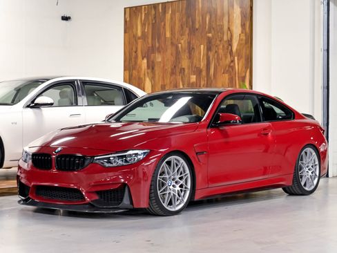 Used 2020 BMW M4 Coupe w/ Competition Package RWD image 2