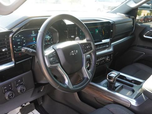 Used 2023 Chevrolet Silverado 1500 LT Trail Boss AWD/4WD image 16