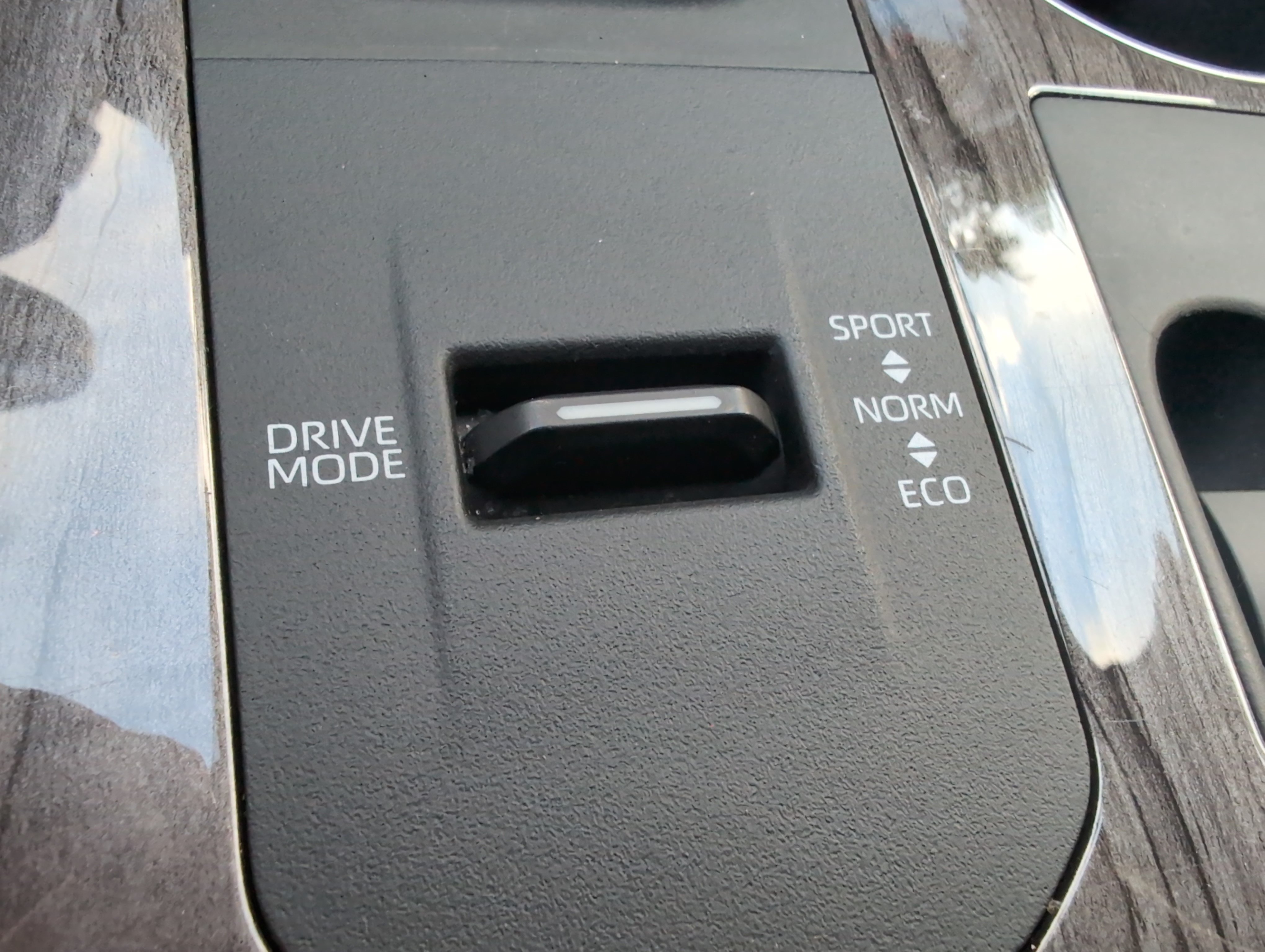 Used 2023 Toyota Highlander Platinum FWD image 45