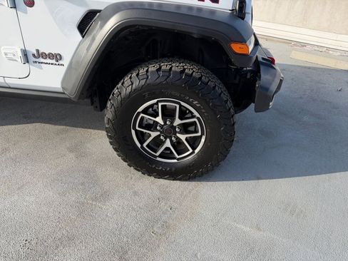 Used 2025 Jeep Wrangler Unlimited Rubicon image 30