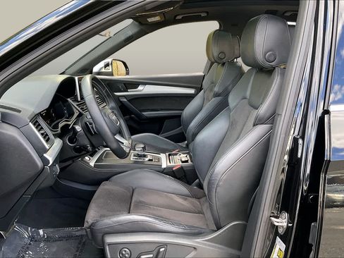 Used 2020 Audi SQ5 Premium Plus w/ Premium Plus Package AWD/4WD image 7