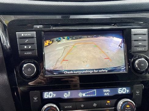 Used 2018 Nissan Rogue SV AWD/4WD image 14