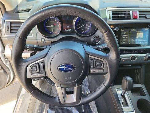 Used 2017 Subaru Outback 2.5i Limited AWD/4WD image 19