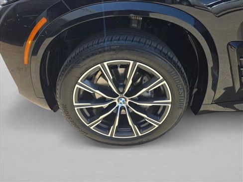 Used 2025 BMW X5 sDrive40i w/ M Sport Package RWD image 23