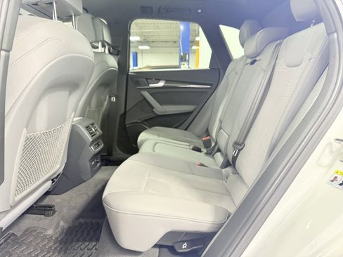 Used 2022 Audi SQ5 Premium Plus w/ Premium Plus Package image 19