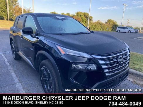 Used 2024 Nissan Rogue SV FWD image 1