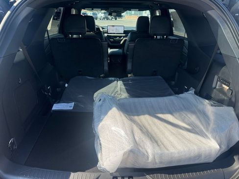 New 2026 Ford Explorer Tremor w/ Tremor Ultimate Package AWD/4WD image 19