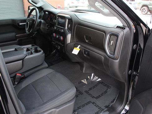 Used 2021 Chevrolet Silverado 1500 RST w/ Redline Edition AWD/4WD image 16