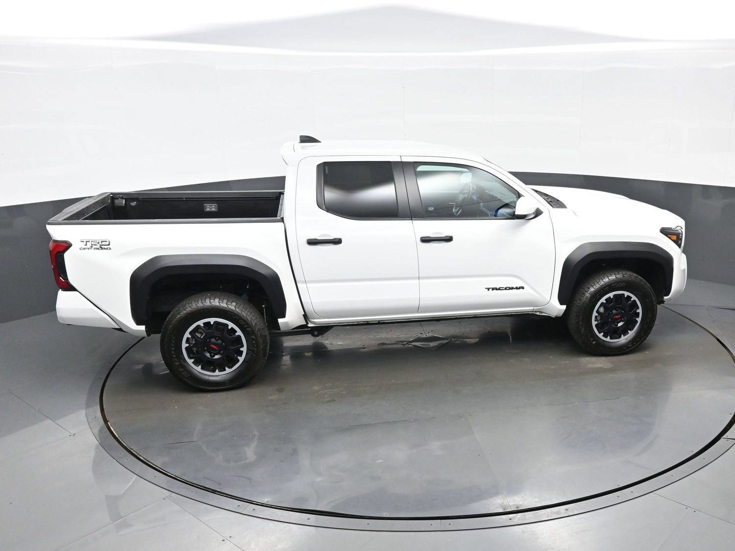 Used 2024 Toyota Tacoma TRD Off-Road AWD/4WD image 41