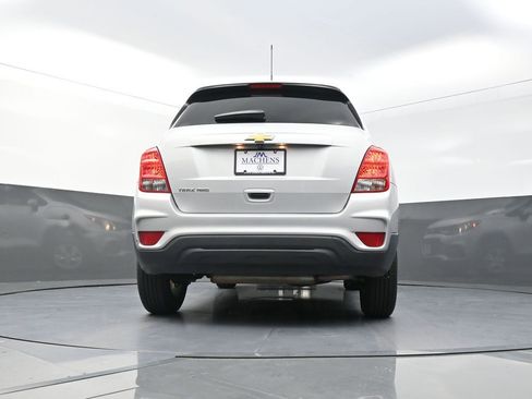 Used 2017 Chevrolet Trax LS w/ Fleet Convenience Package AWD/4WD image 26