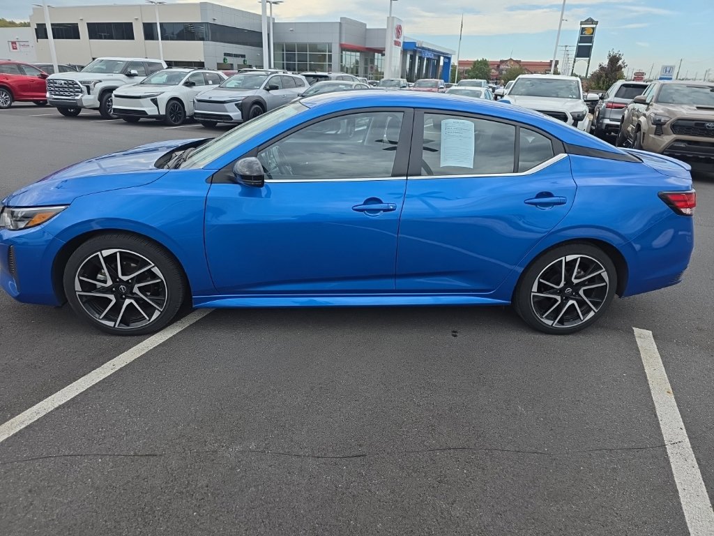 Used 2025 Nissan Sentra SR FWD image 4
