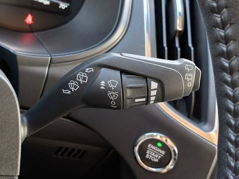 Used 2024 Ford Edge Titanium AWD/4WD image 28