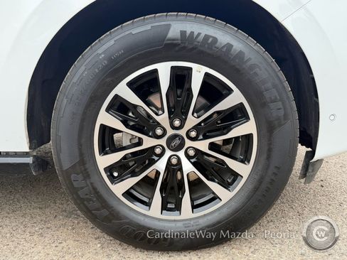 Used 2025 Ford Expedition Platinum AWD/4WD image 11
