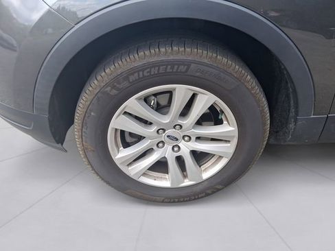 Used 2019 Ford Explorer XLT w/ Equipment Group 202A AWD/4WD image 9