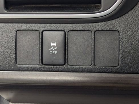 Used 2017 Toyota Camry LE image 14