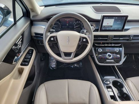 Certified 2022 Lincoln Corsair FWD w/ Premium Package image 17