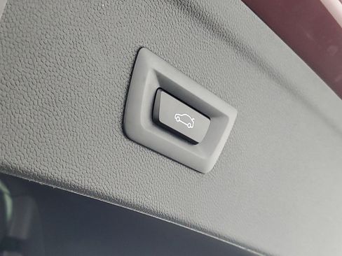 Certified 2025 BMW iX xDrive50 image 25