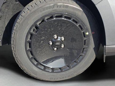 New 2026 Ford Maverick Lobo AWD/4WD image 17