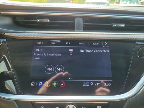 Used 2021 Buick Encore GX Select w/ Sport Touring Package FWD image 28