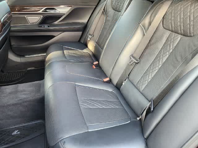 Used 2020 BMW 740i RWD image 13