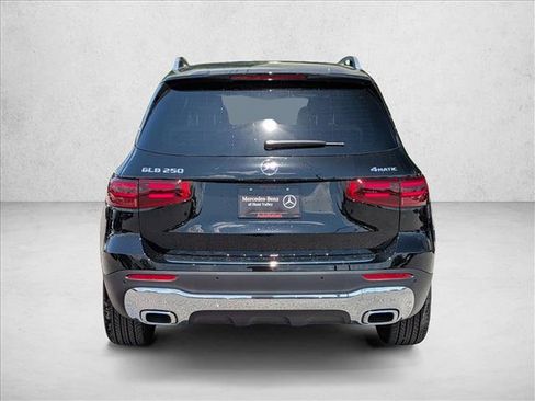 New 2026 Mercedes-Benz GLB 250 4MATIC image 8