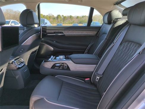 Used 2021 Genesis G90 5.0 Ultimate image 13