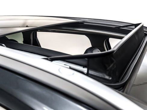 Used 2020 Hyundai Santa Fe Limited image 22