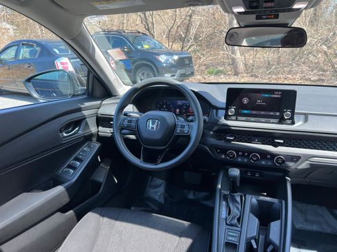 Used 2023 Honda Accord EX image 37